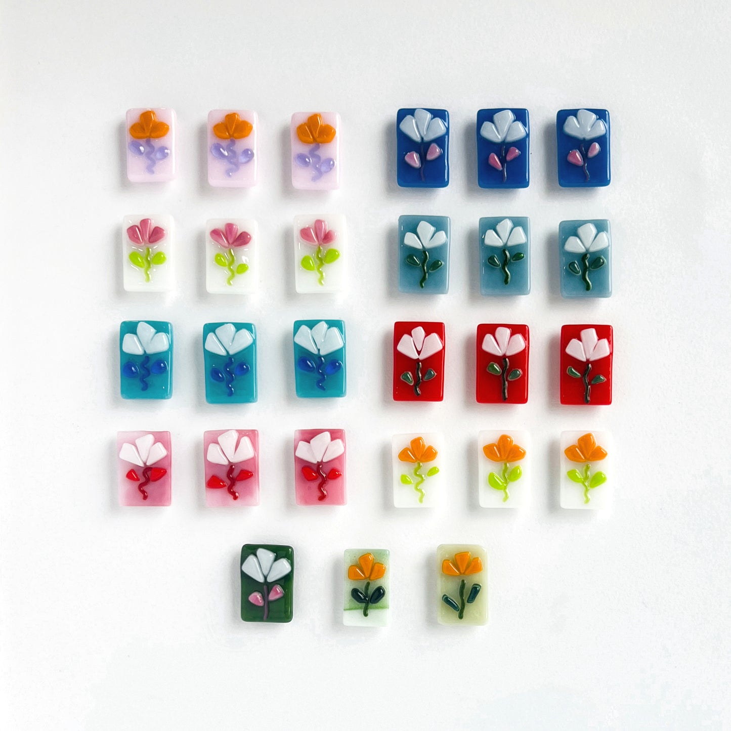 Curvy Stemmed Blooming Floral Glass Magnets