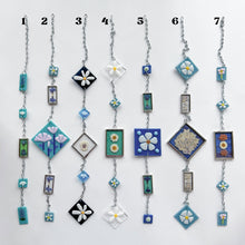 Load image into Gallery viewer, Floral Chain - blue
