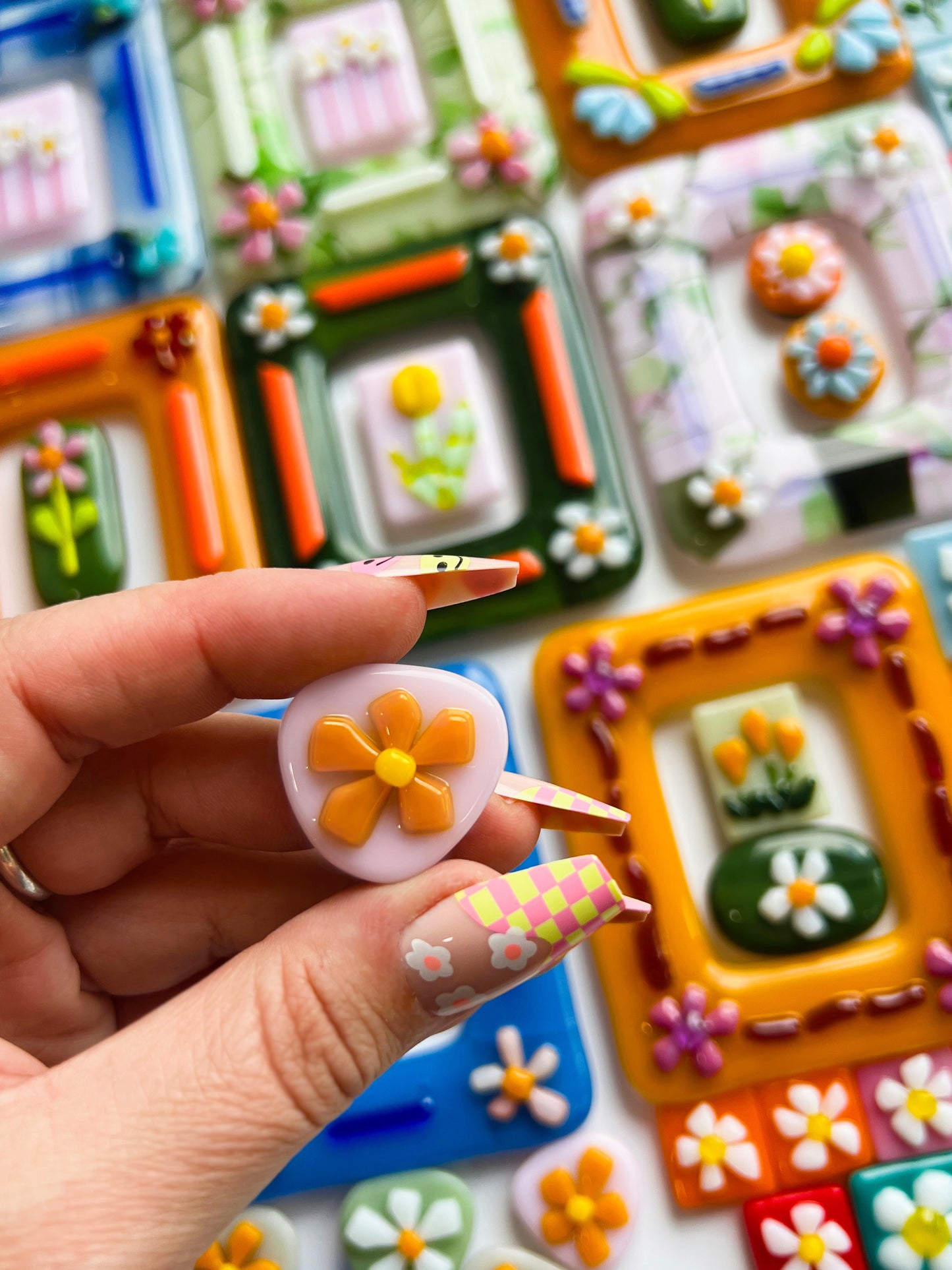 Daisy Tear Drop Magnets